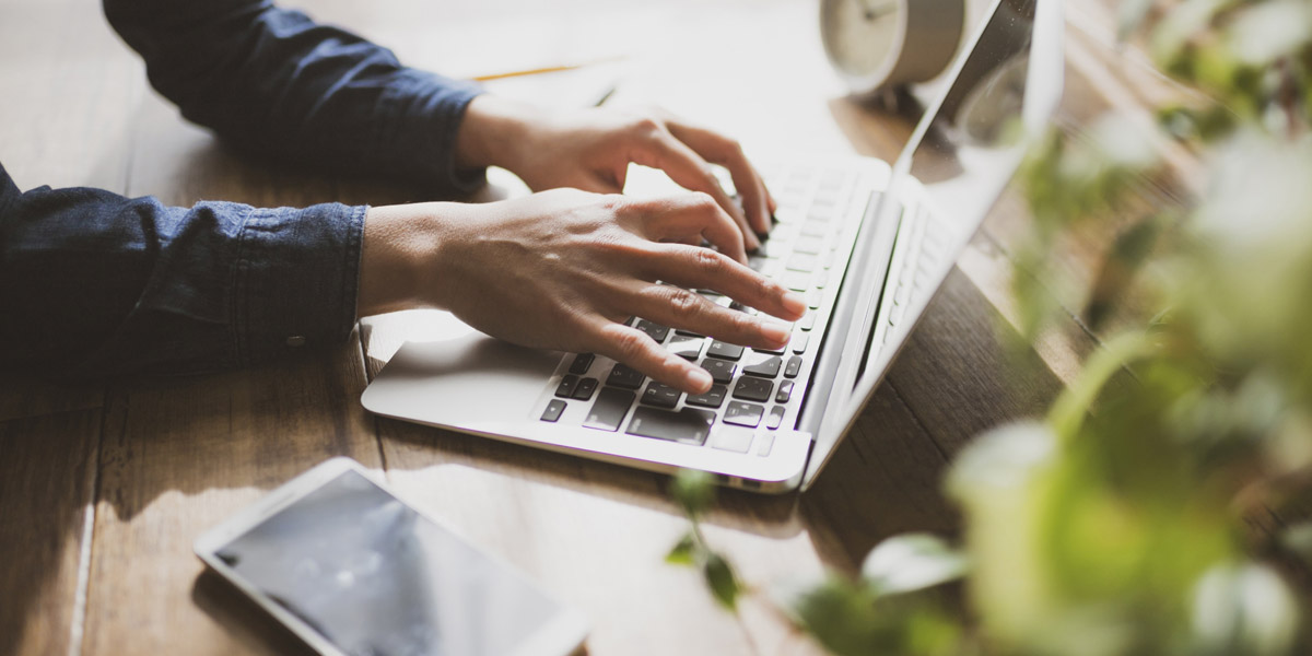 無料のおすすめプログラミングスクール11選！有料との違いは？